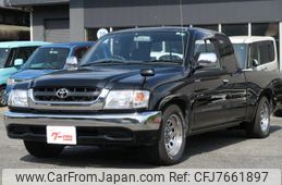 toyota-hilux-sports-pick-up-2002-19167-car_12c2bacc-881d-4cc1-91ab-11f6f56c21fe
