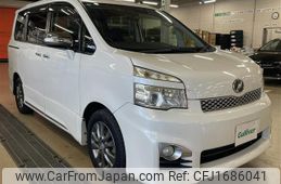 toyota voxy 2011 CFJ1686041