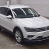 volkswagen tiguan 2018 quick_quick_LDA-5NDFGF_WVGZZZ5NZJW973181 image 1