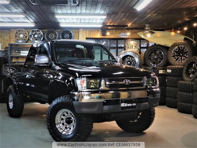 toyota hilux-sports-pick-up 1998 GOO_NET_EXCHANGE_0303559A30210614W001 image 1