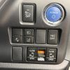 toyota noah 2018 CFJ1753899 image 7