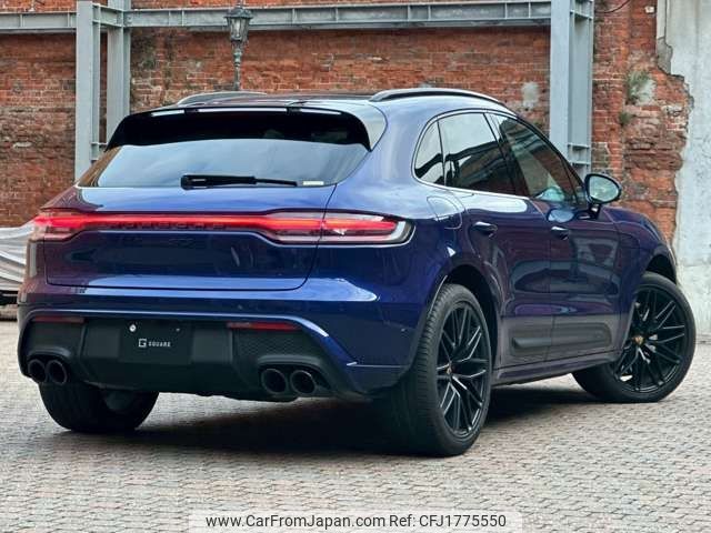 porsche macan 2023 CFJ1775550 image 2