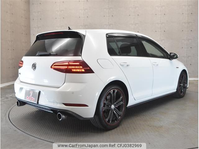 volkswagen golf-gti 2018 quick_quick_AUCHH_WVWZZZAUZJW254141 image 2