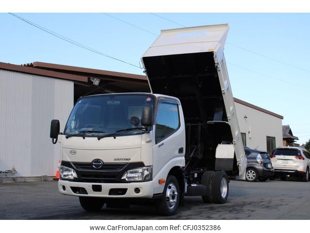 hino dutro 2017 GOO_NET_EXCHANGE_0230013A30241021W002 image 2