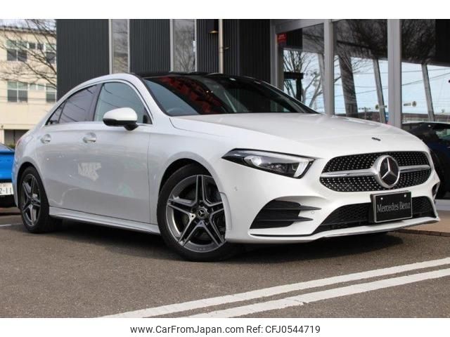 mercedes-benz a-class 2019 quick_quick_5BA-177147M_WDD1771472W030915 image 1