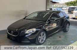 volvo v40 2013 CFJ1592339