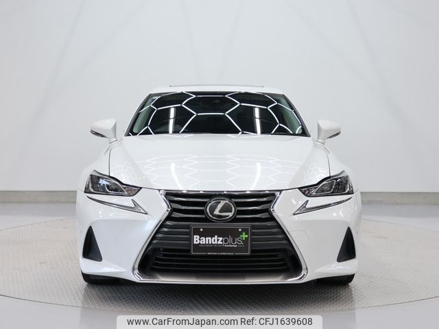 lexus is 2017 CFJ1639608 image 2
