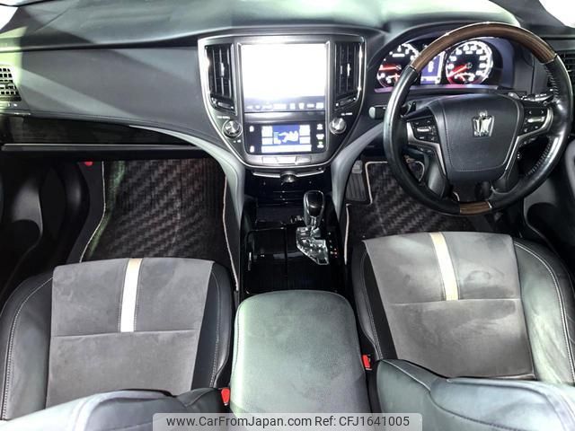 toyota crown 2017 CFJ1641005 image 2