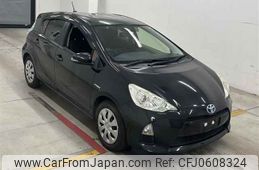 toyota aqua 2014 -TOYOTA--AQUA NHP10-6273682---TOYOTA--AQUA NHP10-6273682-