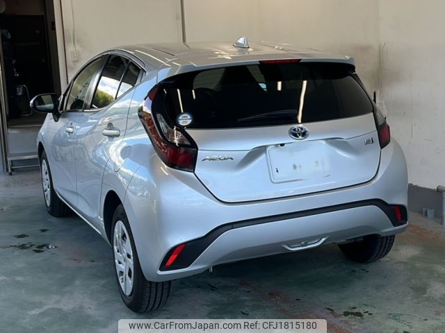 toyota aqua 2022 CFJ1815180 image 2