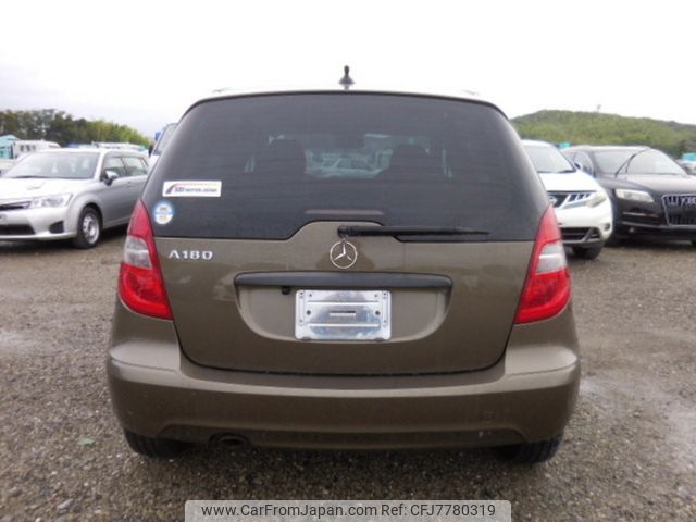 mercedes-benz a-class 2011 554872560 image 2