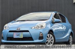 toyota aqua 2012 CFJ1640305