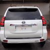 toyota land-cruiser-prado 2022 24340604 image 4