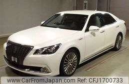 toyota crown-majesta 2013 CFJ1700733