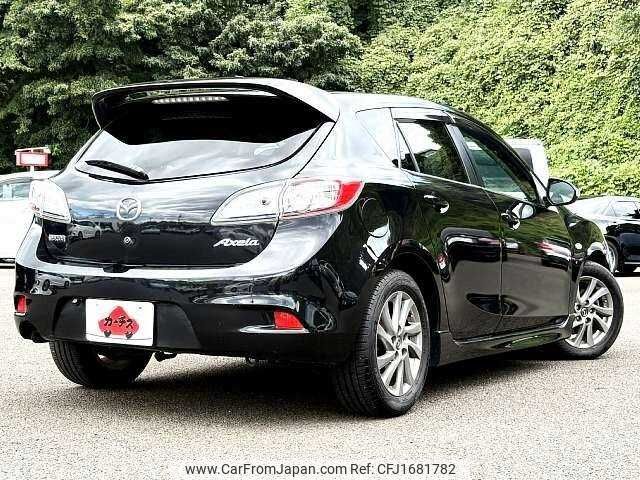 mazda axela 2013 CFJ1681782 image 2