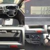 toyota hiace-van 2005 CFJ1799067 image 8