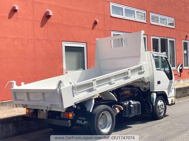 isuzu elf-truck 2013 CFJ1747074 image 2
