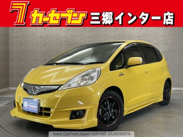 honda fit 2011 CFJ9359574 image 1