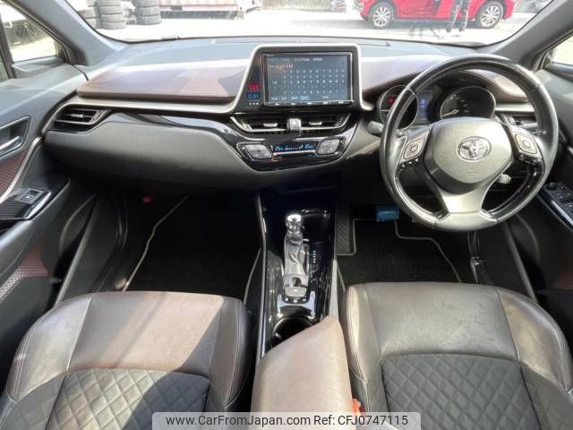 toyota c-hr 2018 -TOYOTA--C-HR DAA-ZYX10--ZYX10-2101405---TOYOTA--C-HR DAA-ZYX10--ZYX10-2101405- image 2