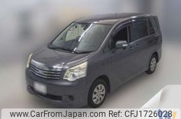toyota noah 2013 CFJ1726028