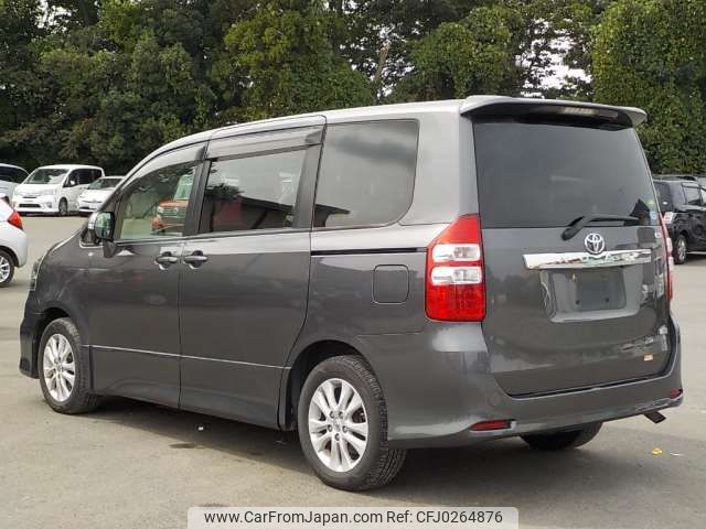 toyota noah 2013 -TOYOTA--Noah DBA-ZRR70W--ZRR70-0594046---TOYOTA--Noah DBA-ZRR70W--ZRR70-0594046- image 2