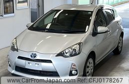 toyota aqua 2013 -TOYOTA--AQUA NHP10-6203422---TOYOTA--AQUA NHP10-6203422-