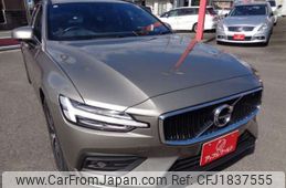 volvo v60 2021 CFJ1837555