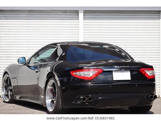 maserati granturismo 2008 quick_quick_MGT_ZAMGH45J000038294 image 2