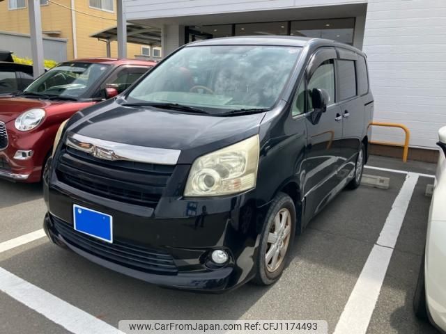 toyota noah 2008 -TOYOTA--Noah DBA-ZRR70W--ZRR70-0147997---TOYOTA--Noah DBA-ZRR70W--ZRR70-0147997- image 2