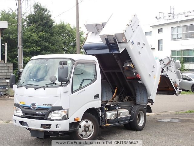 hino dutro 2017 25632507 image 1