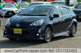toyota aqua 2016 CFJ1352465