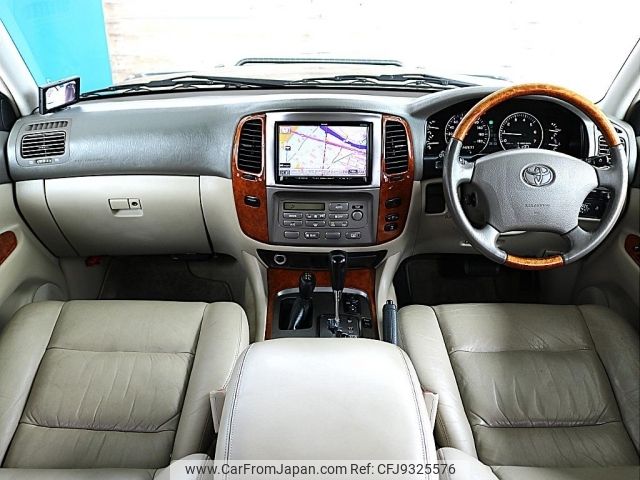 toyota land-cruiser-wagon 2005 -TOYOTA--Land Cruiser Wagon GH-UZJ100W--UZJ100-0157069---TOYOTA--Land Cruiser Wagon GH-UZJ100W--UZJ100-0157069- image 2
