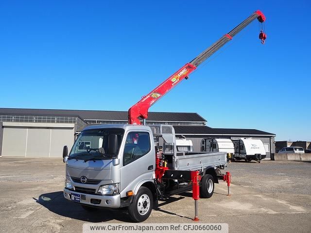 hino dutro 2018 GOO_NET_EXCHANGE_0402763A30250118W001 image 2