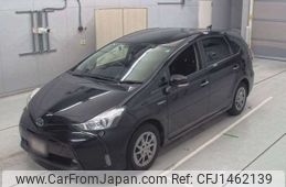 toyota prius-α 2017 CFJ1462139