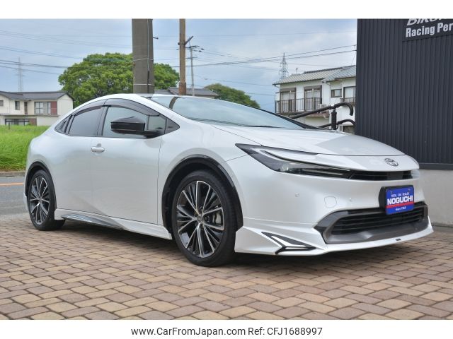 toyota prius 2023 CFJ1688997 image 2