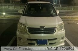 toyota noah 2003 CFJ1720594