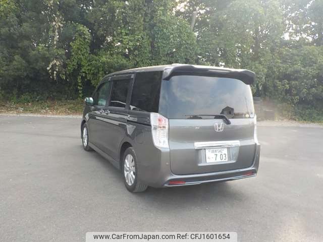 honda stepwagon 2011 CFJ1601654 image 2