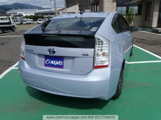 toyota prius 2011 CFJ7704028 image 2