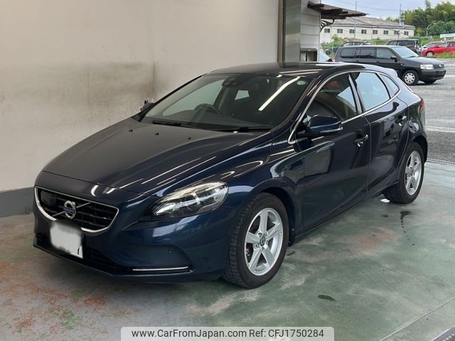 volvo v40 2013 CFJ1750284 image 1