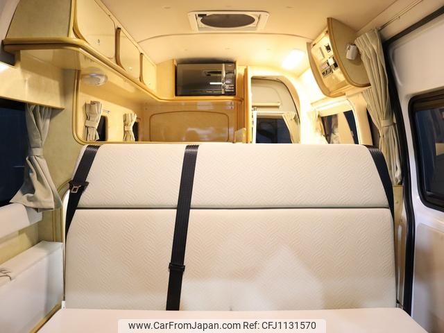 toyota hiace-van 2017 GOO_JP_700030304130250430003 image 1