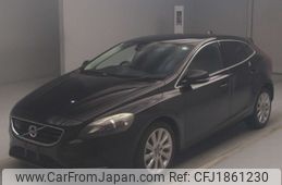 volvo v40 2013 CFJ1861230