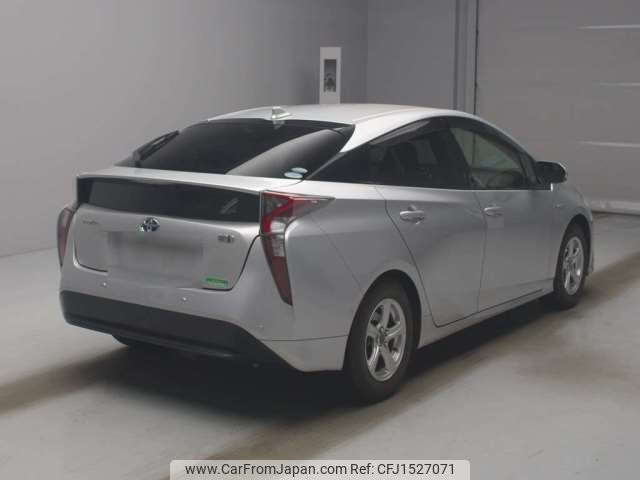 toyota prius 2018 CFJ1527071 image 2