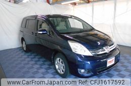 toyota isis 2012 CFJ1617592