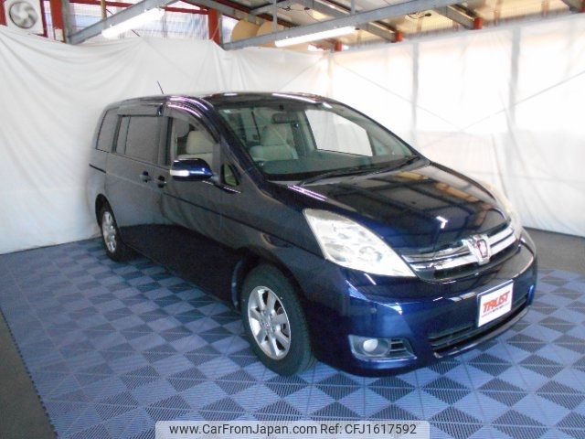 toyota isis 2012 CFJ1617592 image 1
