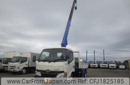 hino dutro 2016 CFJ1825185