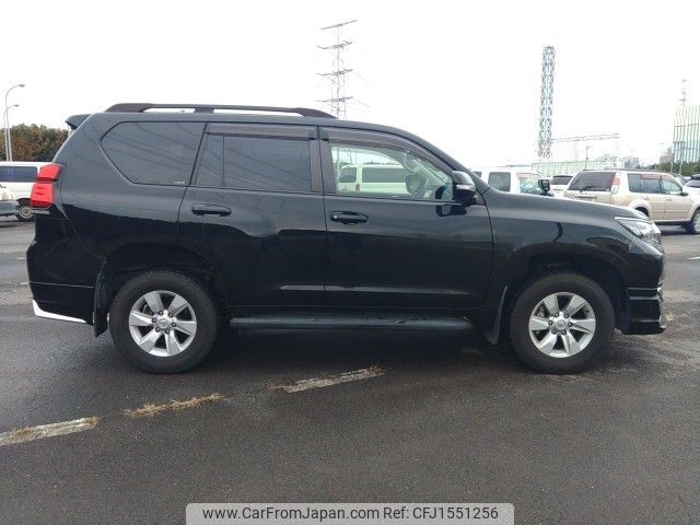toyota land-cruiser-prado 2017 CFJ1551256 image 2