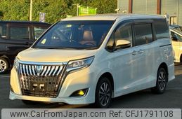 toyota esquire 2018 CFJ1791108