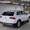 volkswagen tiguan 2018 -VOLKSWAGEN--VW Tiguan WVGZZZ5NZJW980564---VOLKSWAGEN--VW Tiguan WVGZZZ5NZJW980564- image 2