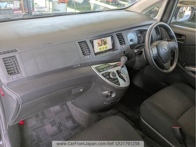 toyota isis 2012 CFJ1791258 image 2