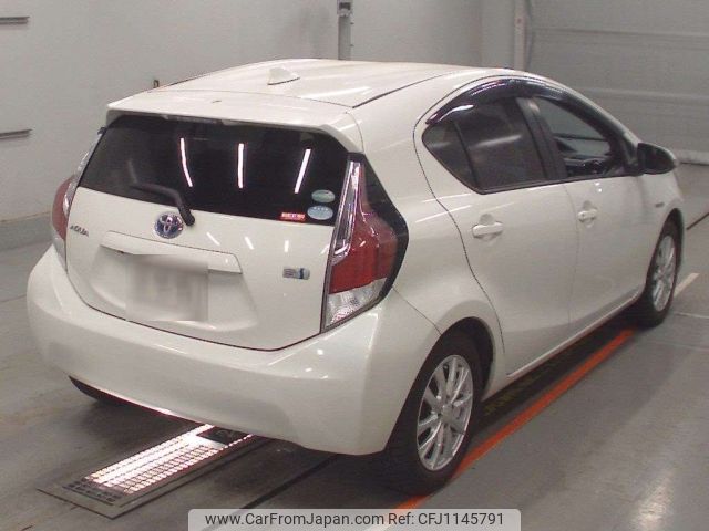 toyota aqua 2015 -TOYOTA--AQUA NHP10-6429149---TOYOTA--AQUA NHP10-6429149- image 2
